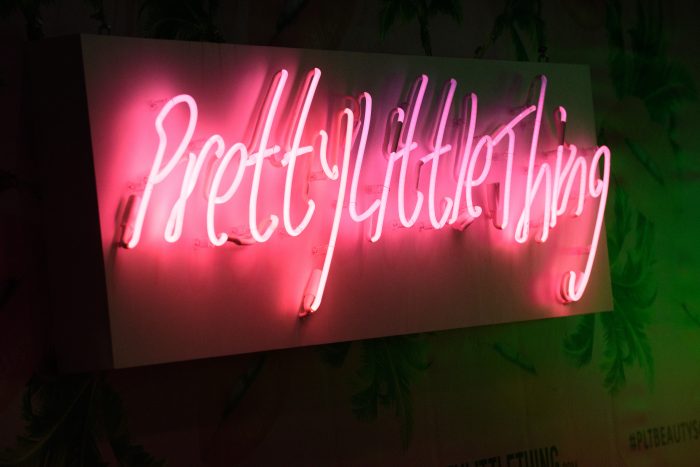 prettylittlething neon sign 